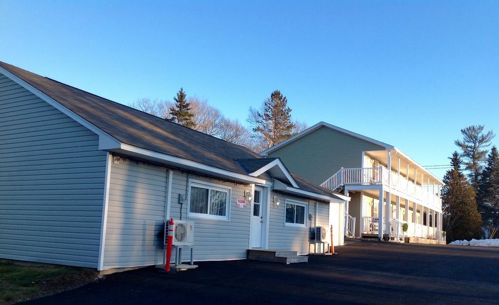 Airport Inn Fredericton Eksteriør billede