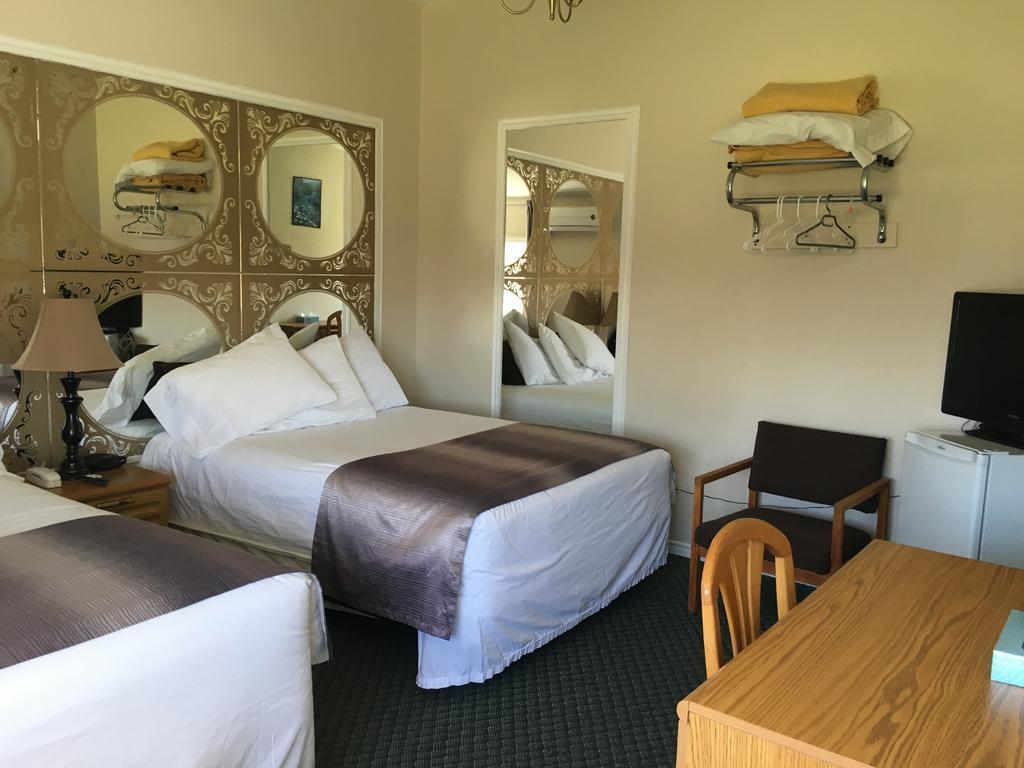 Airport Inn Fredericton Eksteriør billede