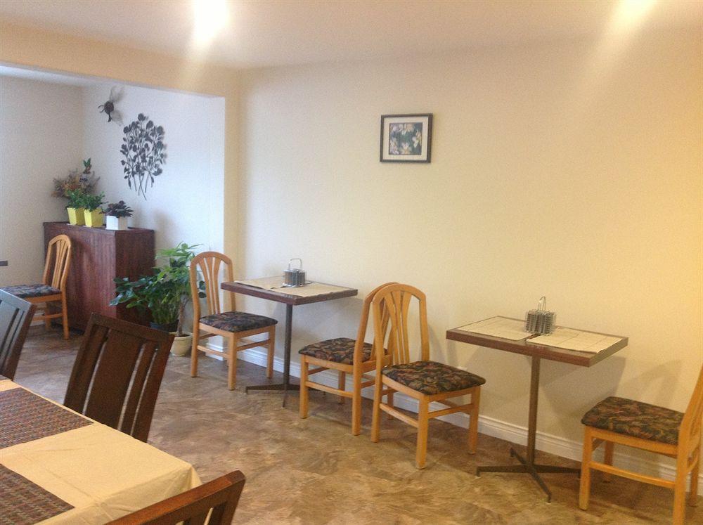 Airport Inn Fredericton Eksteriør billede