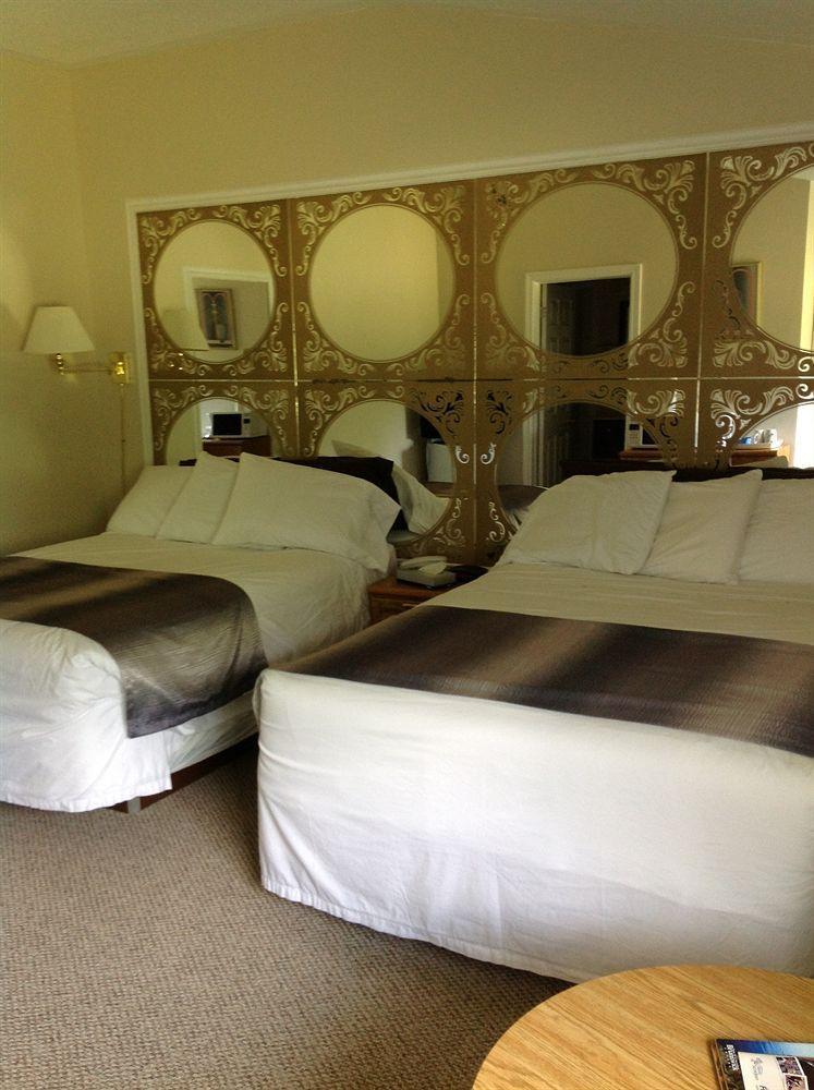 Airport Inn Fredericton Eksteriør billede
